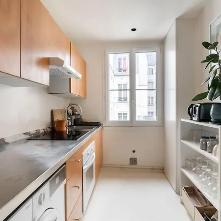 Apartment A Superb 1 Bdr Montmartre Paris