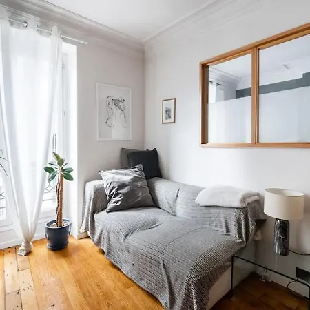 A Superb 1 Bdr Montmartre Apartment Paris
